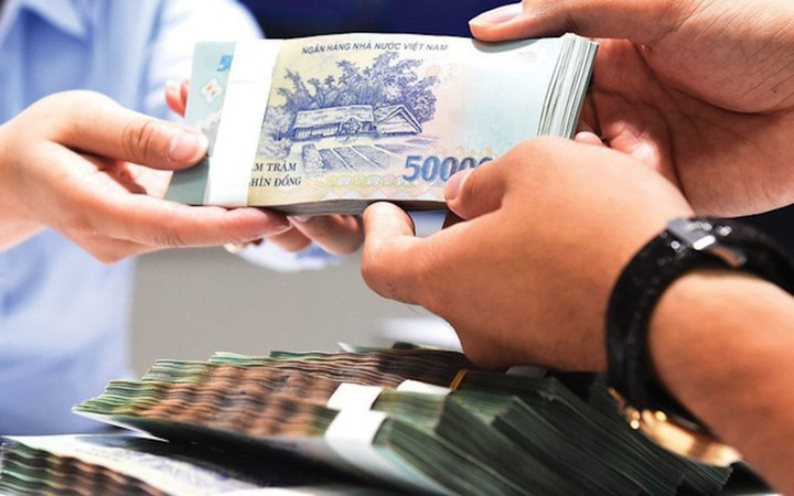 Vợ ép chồng đưa lương không được coi là "cưỡng đoạt tài sản"