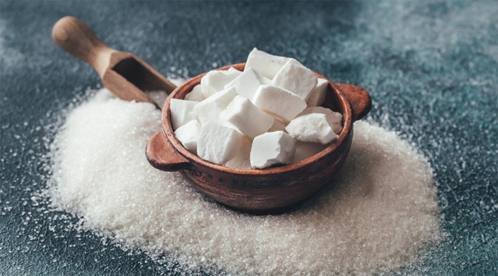 Dùng đường cho da mặt dễ gây ra những vết xước nhỏ khó nhìn thấy bằng mắt thường