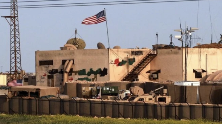 Một căn cứ của Mỹ gần mỏ dầu Al-Omar ở phía Đông Bắc Syria. (Ảnh: Shargh Daily)