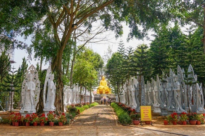 Ngôi chùa nào có kiến trúc 've chai' độc đáo, giữ nhiều kỷ lục nhất Việt Nam? - 6