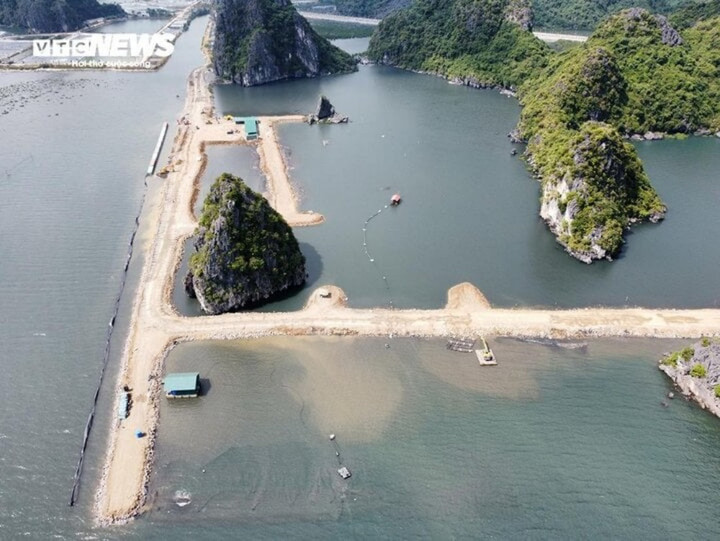 Bộ Xây dựng lập đoàn kiểm tra dự án ở vùng đệm Vịnh Hạ Long. (Ảnh: Nguyễn Huệ).