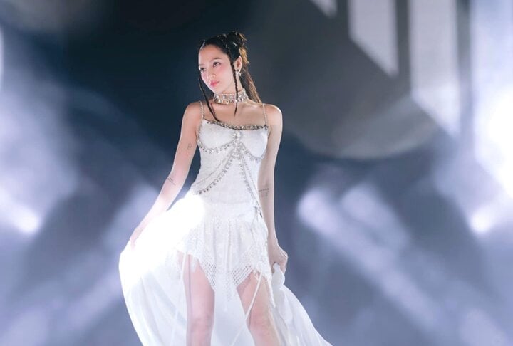 Bảo Anh trình diễn ca khúc “Lười yêu” nhận về 85 điểm trong vòng trình diễn solo.
