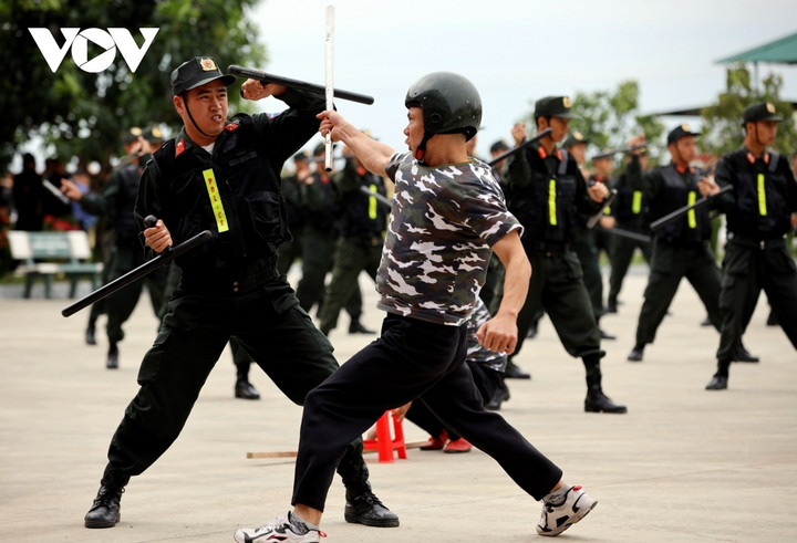 Đại biểu APCCA 41 xem Cảnh sát Việt Nam trình diễn võ thuật, khí công - 5