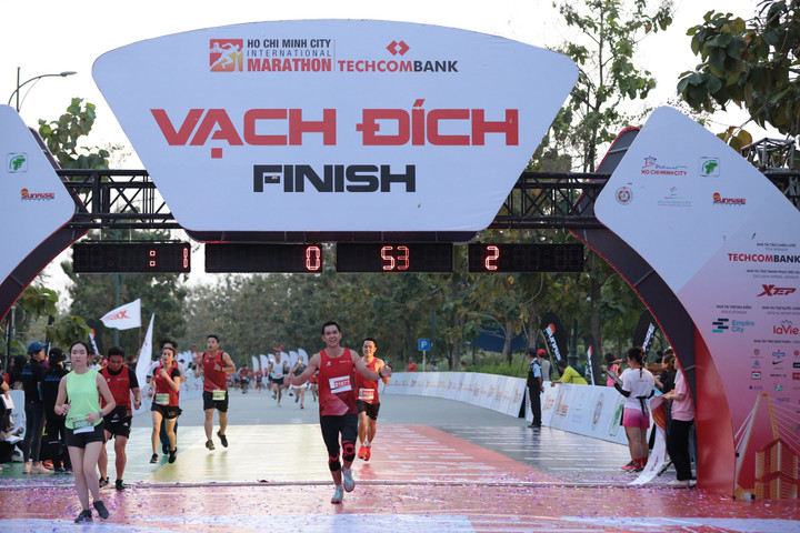 Giải Marathon Quốc tế TP.HCM Techcombank khai mạc vào ngày 10/12.