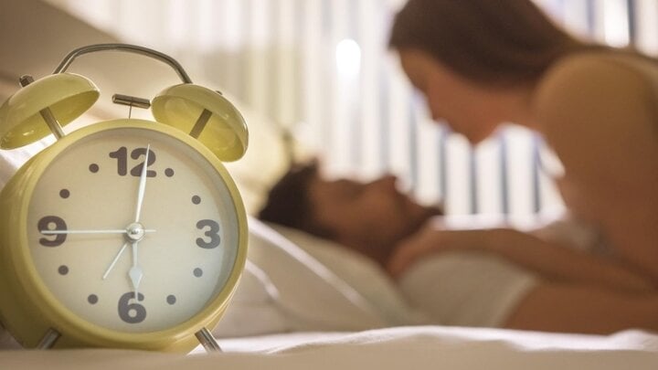 Quan hệ dục tình vô buổi sáng sớm tiếp tục hóa giải oxytocin, còn được gọi là hooc môn chăm lo.