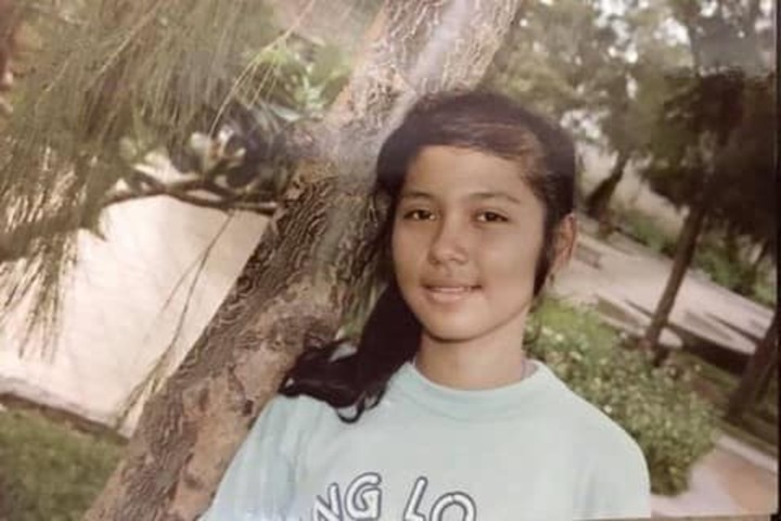 Cô gây ấn tượng với hình ảnh cô gái mộc mạc, trong sáng.