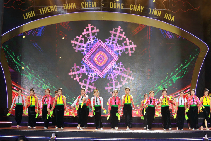 Chương trình được chuẩn bị chu đáo, có sự phối hợp của nhiều địa phương, nhiều đoàn nghệ thuật.