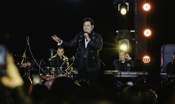 Quang Lê tiết lộ về liveshow sắp tới tại Hà Nội và dự án âm nhạc "Hát trên quê hương 4".
