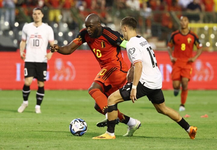 Bỉ và Áo (bảng F): Đội tuyển Bỉ trải qua nhiều biến cố sau World Cup 2022 nhưng vẫn cho thấy phong độ ấn tượng tại vòng loại World Cup. Romelu Lukaku tỏa sáng với 14 bàn để đưa 
