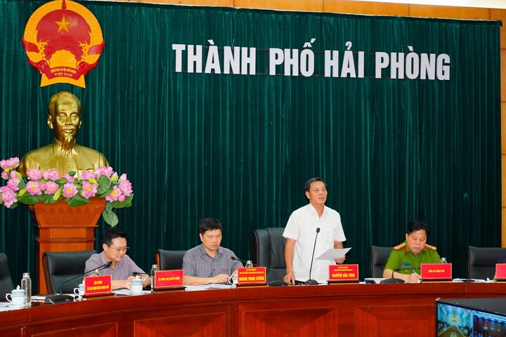 Chủ tịch UBND TP Hải Phòng yêu cầu kiên quyết xử lý nghiêm các đơn vị, cán bộ, công chức nhũng nhiễu, tiêu cực, nhiều lần chậm trễ trong tiếp nhận, giải quyết TTHC. (Ảnh minh họa)