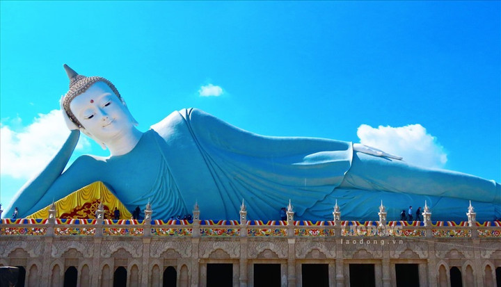 Ngôi chùa nào thiết kế hoàn toàn bằng đá nguyên khối? - 6