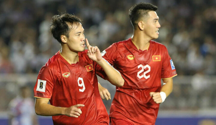 Đội tuyển Việt Nam giữ nguyên vị trí số 94 trên BXH FIFA.