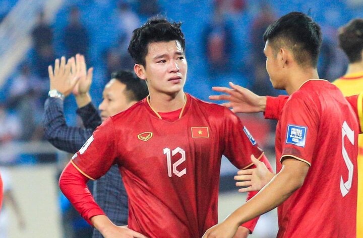 Phan Tuấn Tài liên tục mắc sai lầm trong màu áo đội tuyển Việt Nam.