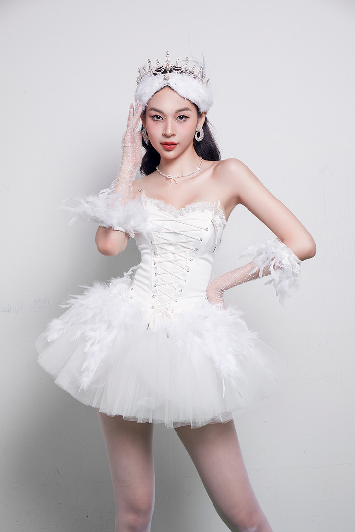 Nữ ca sĩ ra album đầu tay sau 4 năm đi hát.