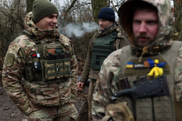 Các binh sĩ Ukraine bắt đầu bước vào mùa đông xung đột thứ 2 với Nga. (Ảnh: AFP)