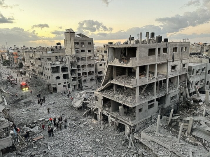 Dải Gaza bị tàn phá sau gần 2 tháng giao tranh. (Ảnh: Reuters)