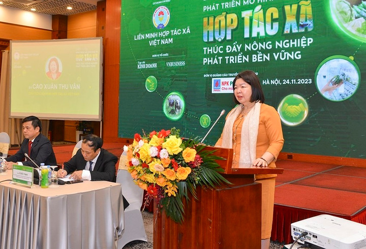 Bà Cao Xuân Thu Vân - Chủ tịch Liên minh Hợp tác xã Việt Nam. (Ảnh: Tạp chí Kinh doanh)