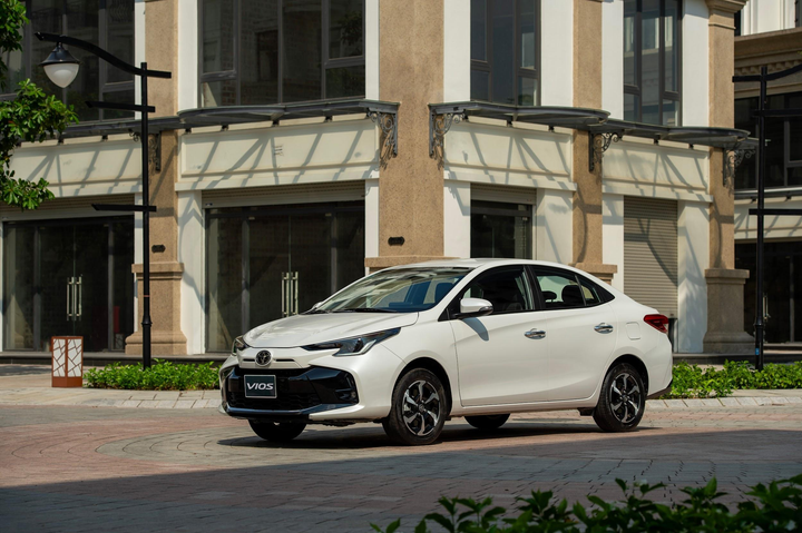 Toyota Vios 2023 mang một diện mạo trẻ trung, hiện đại.