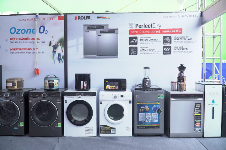 Nhiều model máy xay, ép, nồi chiên không dầu thương hiệu Roler cũng siêu giảm giá 70%.