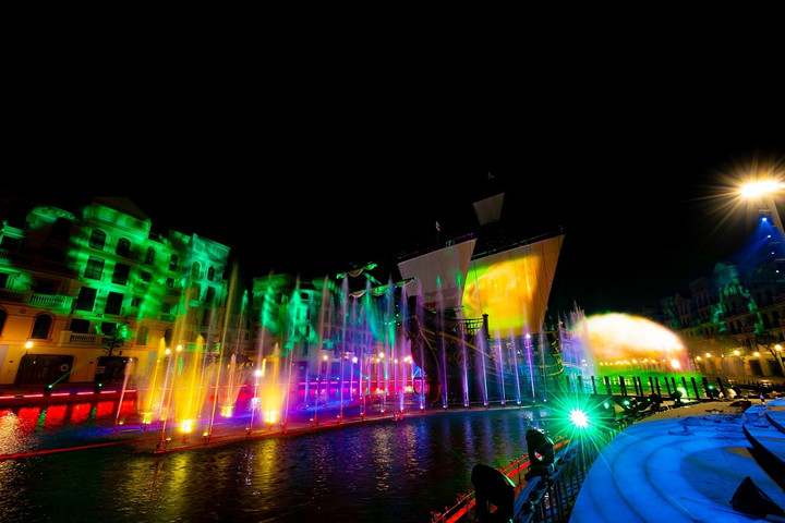 Vingroup đang dồn lực đầu tư kiến tạo trải nghiệm giải trí - văn hoá - nghệ thuật đa dạng phía Đông Thủ đô, trong đó show diễn điểm nhấn hàng đêm là The Grand Voyage.