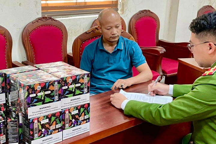 Đặng Văn Nhứ tại cơ quan công an. (Ảnh: CACC)