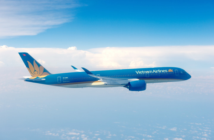 Vietnam Airlines sở hữu ưu thế về hệ sinh thái hàng không toàn diện, đội tàu bay hiện đại, mạng đường bay rộng lớn và chất lượng dịch vụ đẳng cấp quốc tế.