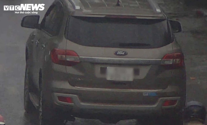 Chiếc xe mà Lê Minh Quang và Cao Thị Thu Bích chở thi thể cháu N.L.M.Q đến khu vườn của Quang ở TP Buôn Mê Thuột (Đắk Lắk) để thiêu. Sau đó, Quang và Bích cũng dùng chính chiếc xe này để đưa tro cốt của cháu Q. ra TP Huế.