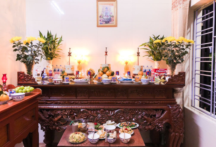 Văn khấn ngày rằm tháng 10 cúng thần linh và gia tiên