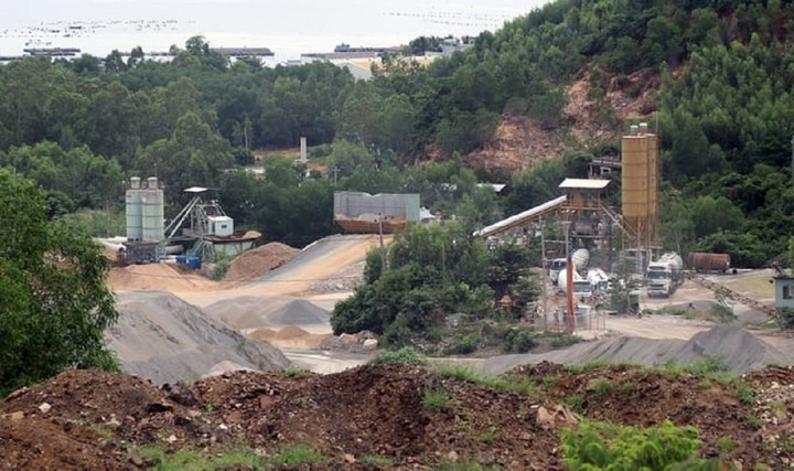 Một mỏ đá trên địa bàn tỉnh Phú Yên. Ảnh: XT.