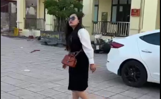 Người phụ nữ náo loạn trụ sở UBND xã ở Hải Phòng.