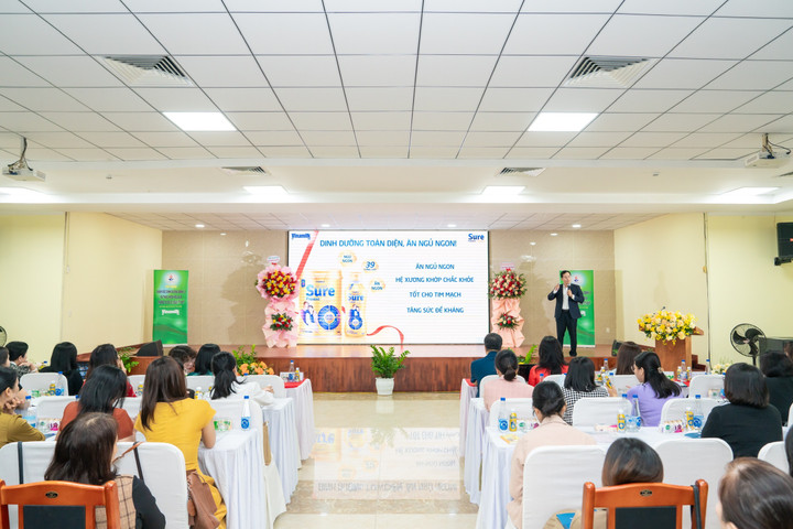 Hoàn thành tập huấn cho 1000 nhân viên y tế về chăm sóc dinh dưỡng bệnh lý - 1