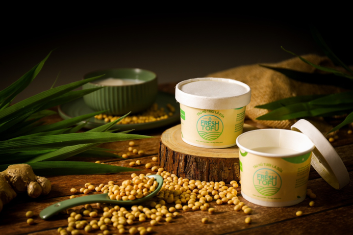 Tàu hũ tươi Fresh Tofu được chế biến với quy trình hiện đại nhưng vẫn mang đậm hương vị truyền thống.