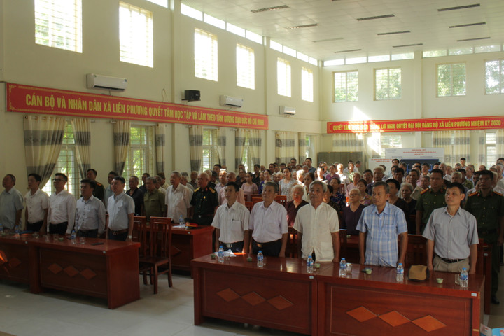 Toàn cảnh buổi lễ gặp mặt các gia đình chính sách, thương binh, liệt sĩ nhân kỉ niệm 76 năm ngày Thương binh - Liệt sĩ 27/7.