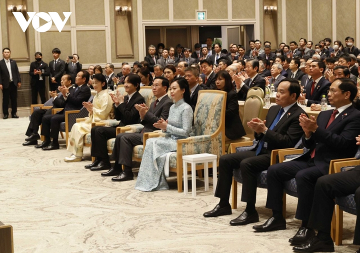 Chủ tịch nước Võ Văn Thưởng và Phu nhân cùng Hoàng Thái tử Nhật Bản Akishino và Công nương tham dự Lễ kỷ niệm.