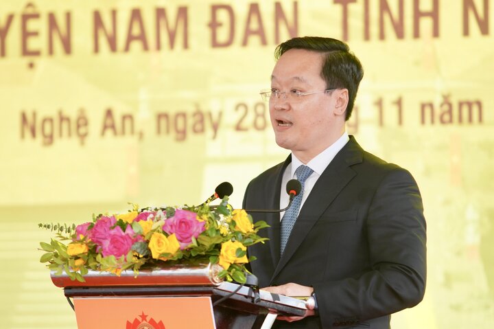 Ông Nguyễn Đức Trung, Phó Bí thư Tỉnh uỷ, Chủ tịch UBND tỉnh Nghệ An phát biểu tại sự kiện.