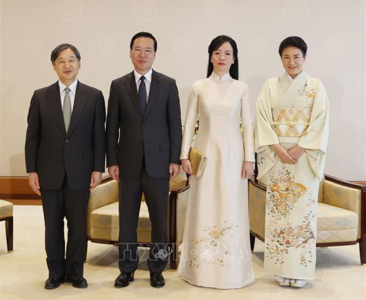 Chủ tịch nước Võ Văn Thưởng, Phu nhân Phan Thị Thanh Tâm với Nhà vua Naruhito cùng Hoàng hậu Nhật Bản Masako. (Ảnh: Thống Nhất/TTXVN)