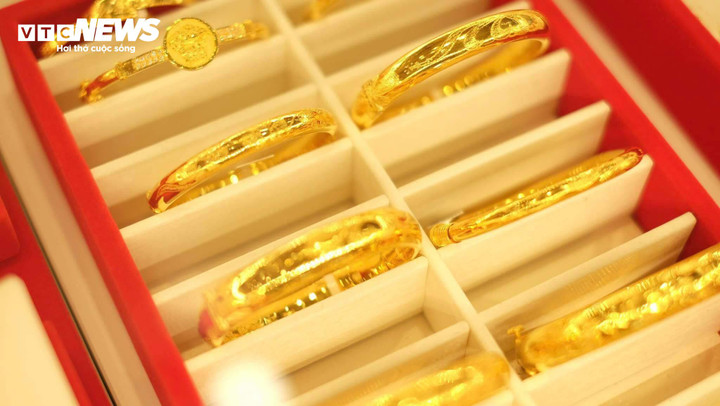 Từ đầu năm đến nay, người đầu tư vàng nhẫn lời hơn vàng miếng. (Ảnh minh họa: Công Hiếu).