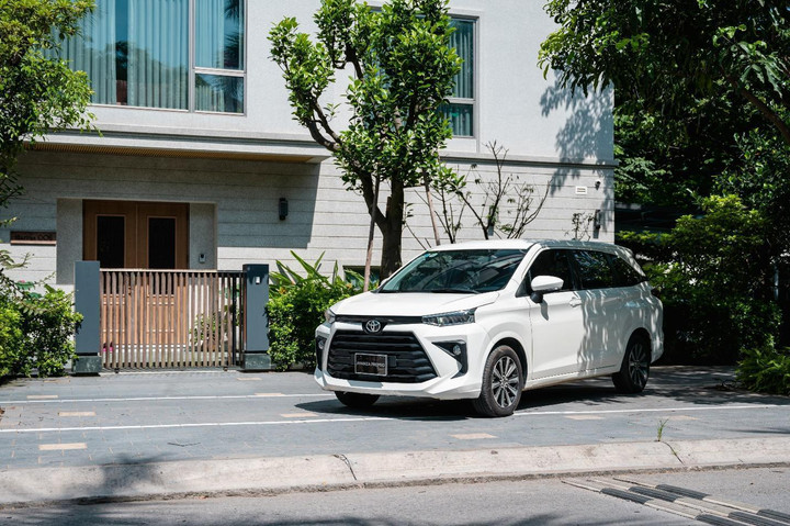 Ưu đãi 100% lệ phí trước bạ khi mua bộ đôi Veloz Cross và Avanza Premio - 3