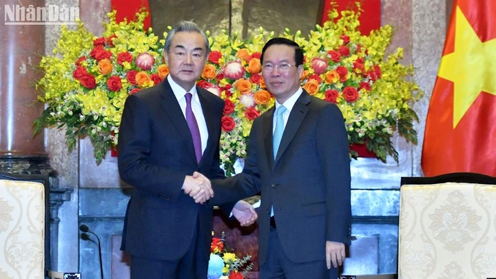 Chủ tịch nước Võ Văn Thưởng tiếp Bộ trưởng Ngoại giao Trung Quốc Vương Nghị. (Ảnh: Đăng Khoa - Báo Nhân Dân)