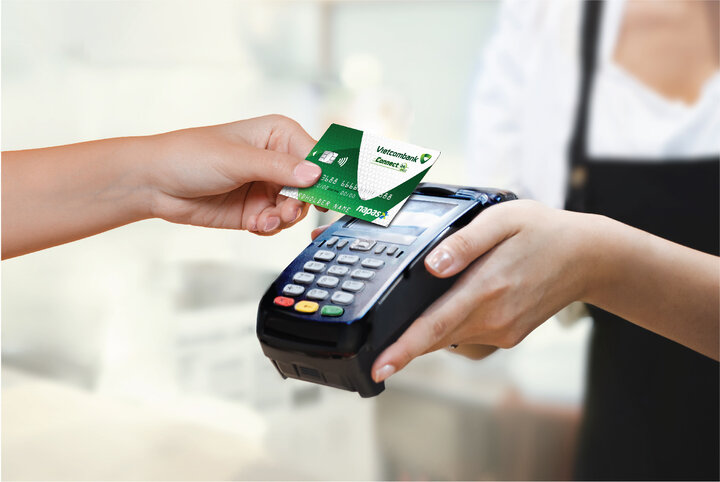Thẻ Vietcombank Chip Contactless: Đổi mới thanh toán, chạm để cảm nhận - 2