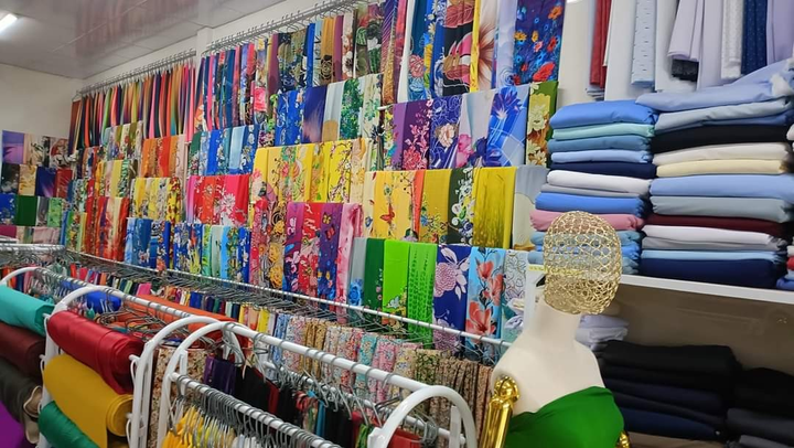 Nhà Vải Ái Vân cung cấp sản phẩm và dịch vụ đáp ứng nhu cầu đa dạng của khách hàng