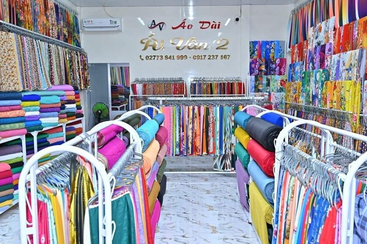 Vải Nhà Ái Vân - đơn vị cung cấp sỉ vải may mặc uy tín và chuyên nghiệp.