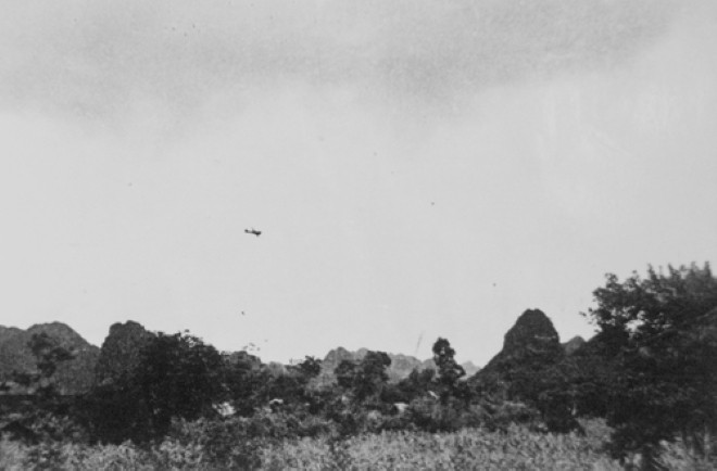 Sân bay đầu tiên ở nước ta được xây dựng tại tỉnh nào? - 4