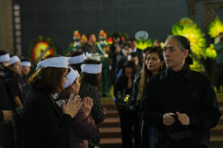 Nhạc sĩ Xuân Phương được biết đến là người đứng sau những ca khúc giúp ca sĩ Minh Quân, Hồ Quỳnh Hương, Thu Thủy... thành danh. Anh nổi tiếng với các ca khúc "Mong ước kỷ niệm xưa", "Nếu phải xa nhau", "Anh"...