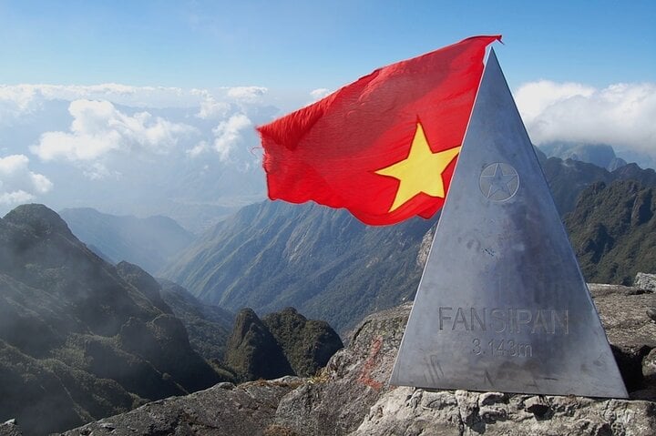 Những ngọn núi có phong cảnh đẹp nhất Việt Nam
