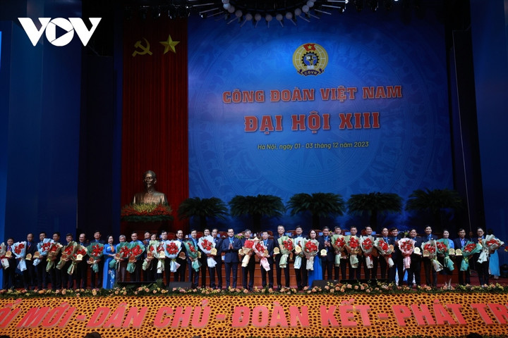 Đại hội chia tay các đồng chí Ủy viên Ban Chấp hành, Ủy viên Ủy ban Kiểm tra Tổng LĐLĐ Việt Nam khóa XII.