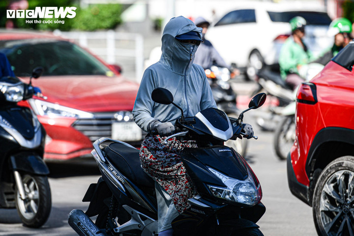 Thời tiết tại TP.HCM hôm nay 6/12, nhiều mây, trời nắng, đêm không mưa. (Ảnh minh họa)