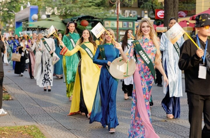 Trong những ngày tới, các thí sinh Miss Earth 2023 tiếp tục tham gia một số hoạt động đồng hành Tuần lễ Du lịch TP.HCM.