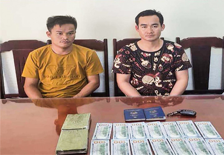 2 đối tượng người nước ngoài vận chuyển thuê ma tuý từ Lào qua Việt Nam để tiêu thụ.