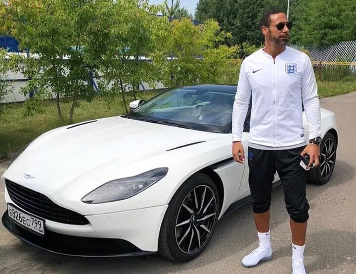 According to The Sun, Rio Ferdinand is worth up to 60 million pounds, more than the assets of the number one star of the English national team, Harry Kane (50 million pounds). After retiring in 2015, this midfielder switched to being a commentator. The job brings him a stable income to continue his passion for collecting supercars. The Aston Martin DBS Superleggera worth 225,000 pounds is Rio's favorite car in the garage.